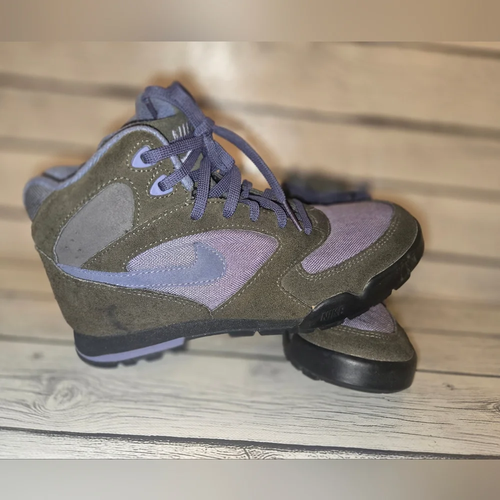 Vintage Nike Air 90's Caldera Boots Gray Purple Womens US Size 8 Outdoor Hiking - Picture 7 of 11